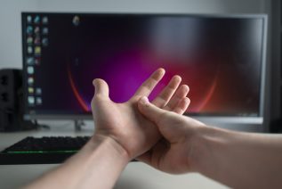 wrist pain from gaming